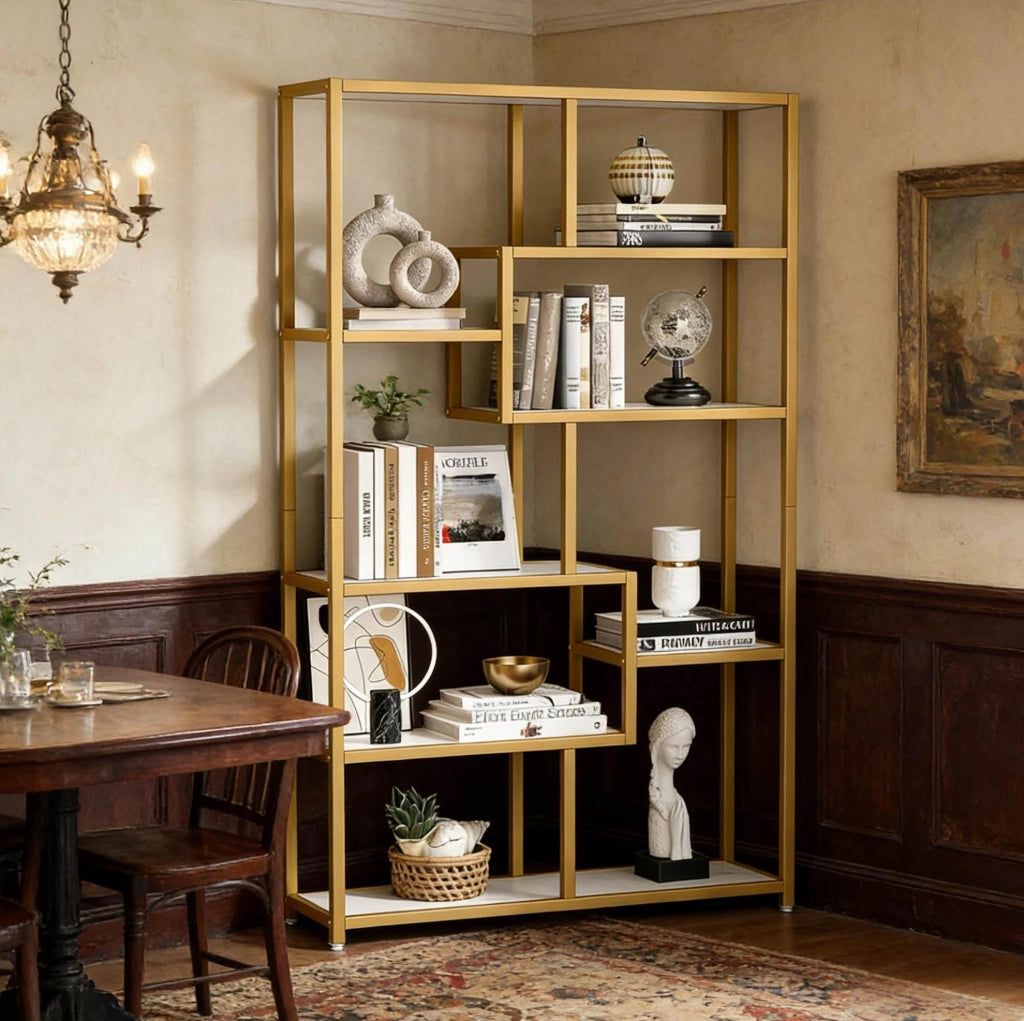 Libreria a 8 ripiani in metallo dorato e ripiani effetto marmo bianco