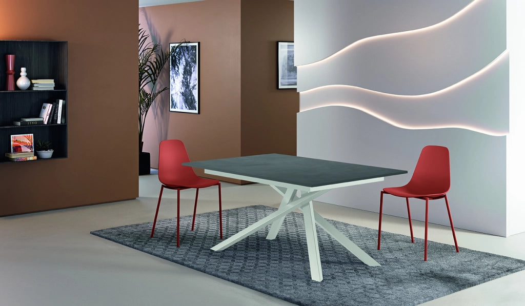 Tavolo Allungabile Pulse 25 Moderno con Piano in Melaminico Cemento Grigio Opaco e Struttura in Metallo Bianco - 140-190x90 cm