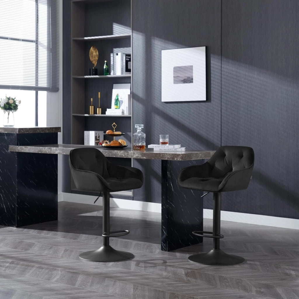 Sgabello da Bar da 2 Pezzi, Sgabello Alto con Schienale e Braccioli, Sgabello Regolabile in Altezza, con Poggiapiedi, per Cucina, Bistrot, Pub, in Velluto e Metallo, Nero, BH405sz-2
