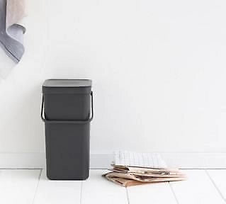 Brabantia 109966 Sort and Go Pattumiera 16 L Plastica Riciclata con Maniglia e Coperchio Stay Open Rimovibile Facile da Pulire Colore Grigio