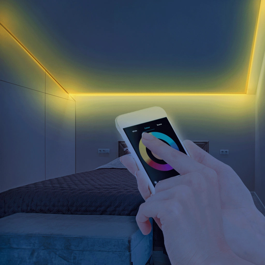 Striscia LED WiFi 2m RGB+4000K IP65 Tuya kit Polux