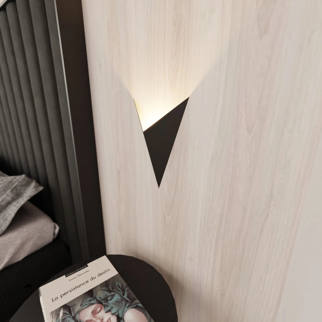 Lampada da parete FORM in acciaio nero opaco