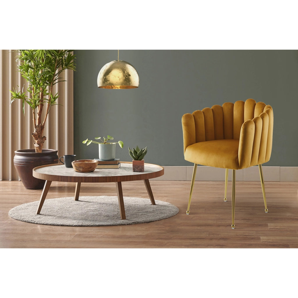 Sedia di design Muna in velluto arancione e gambe dorate