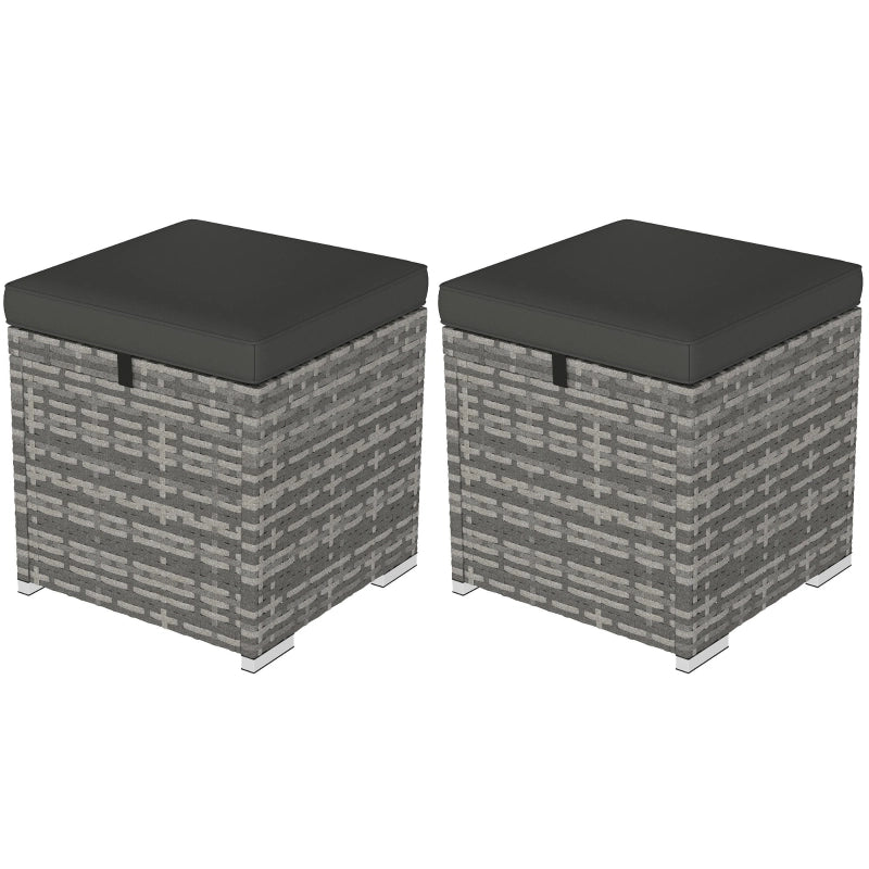 Set di 2 sgabelli effetto rattan con vano contenitore e cuscini realizzati in rattan grigio scuro.