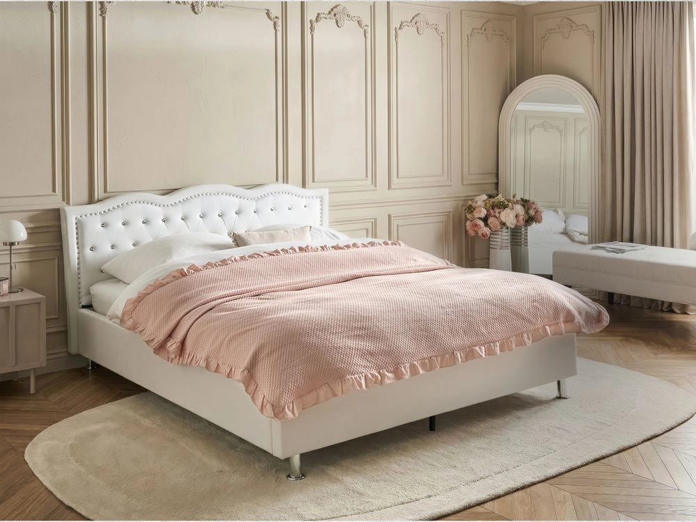 Letto 160 x 200 cm Bianco Ecopelle Struttura Imbottita con Rifinitura Chiodo Bottoni in Cristallo Poggiatesta