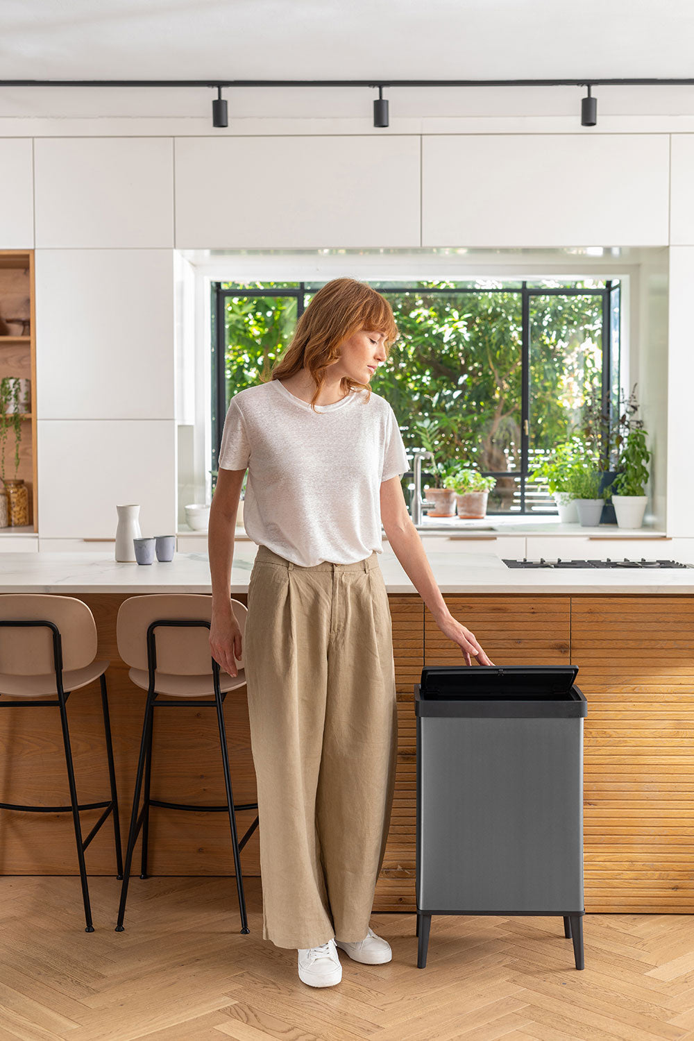 Pattumiera Alta 54L Keter Verto High 43,5x26,5x68,7 cm in Plastica Grigio Perla