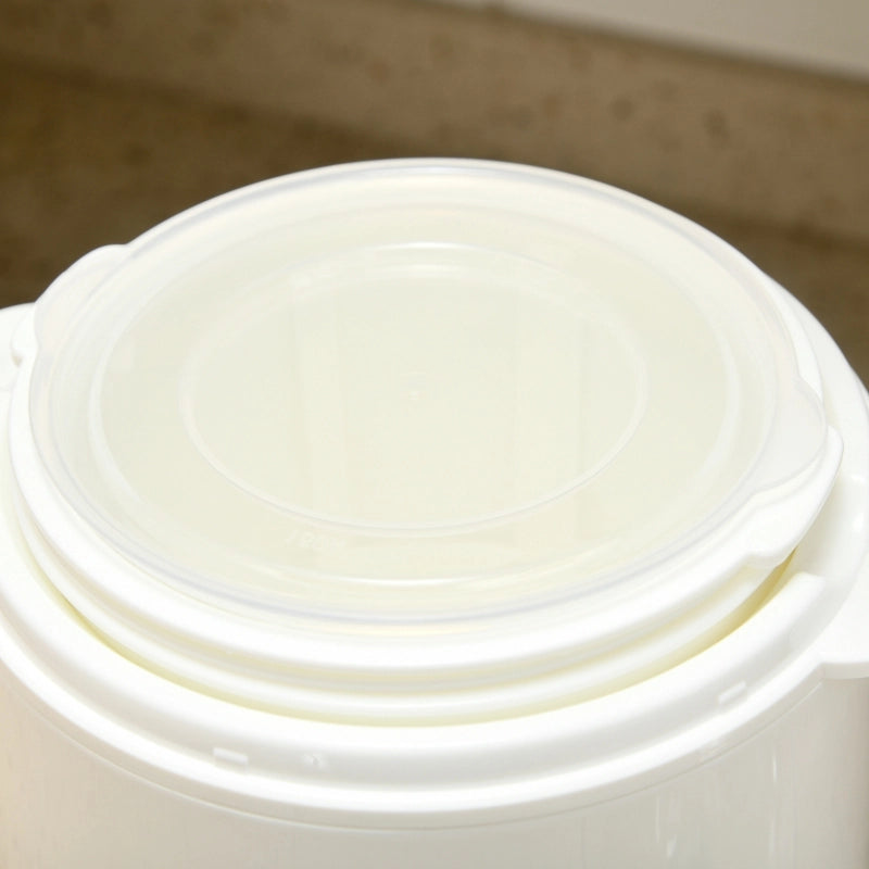 Yogurtiera da 1,5 L, con setaccio e coperchio, 20 W, ideale per yogurt greco, per 3-5 persone, dimensioni 19,5x17,5x21,4 cm, colore bianco.