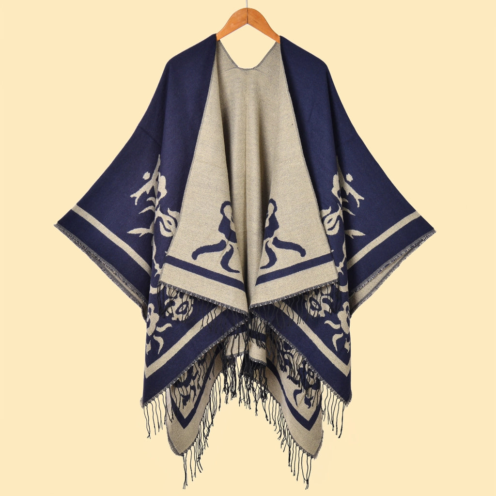 Mantella da donna con spacco diagonale e laccetti a pois color fango, con frange.