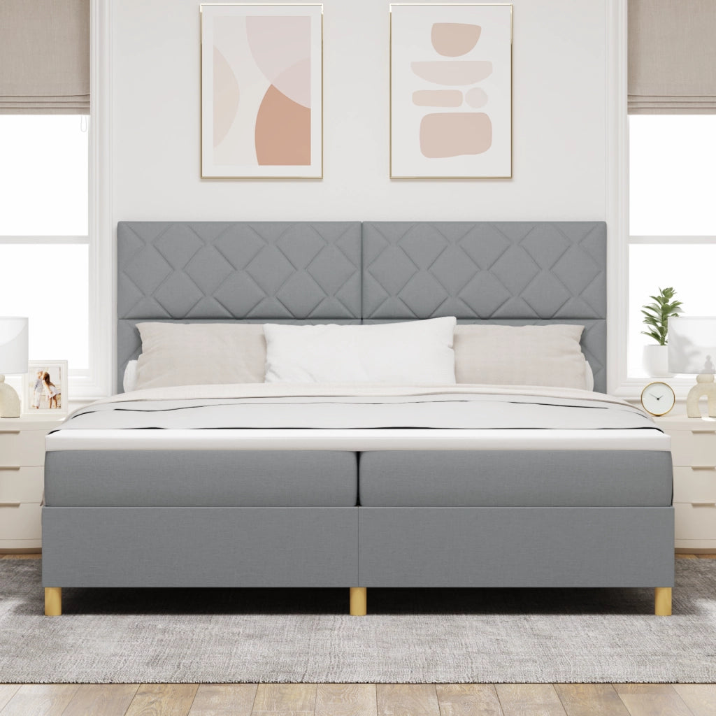 Letto a Box con Materasso e Luce LED Grigio chiaro 200x200 cm Tessuto