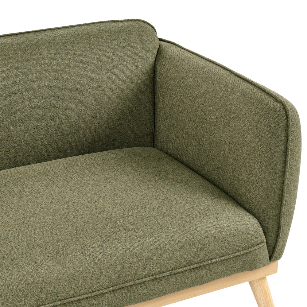 Set da salotto in stile scandinavo con divani a 2 e 3 posti, gambe affusolate in legno e rivestimento in tessuto verde oliva