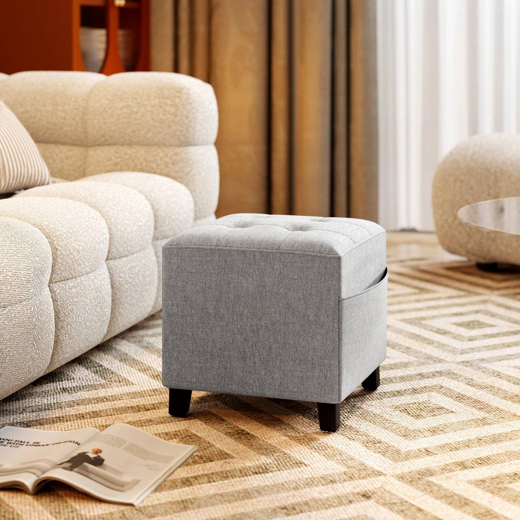 Pouf quadrato con tasca laterale ¨C Xylo ¨C tessuto effetto lino grigio chiaro gambe legno