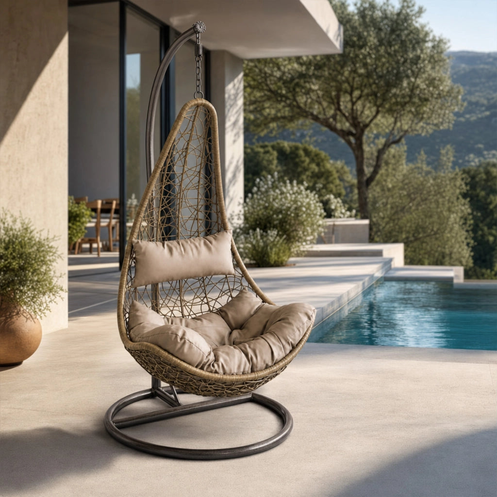 Poltrona Amaca Sospesa Con Telaio Indipendente In Metallo Seduta Ergonomica In Polyrattan E Cuscino Morbido Con Appoggiatesta Arredo Relax Per Giardino Patio Terrazzo E Balcone 105 x 195 Cm Beige
