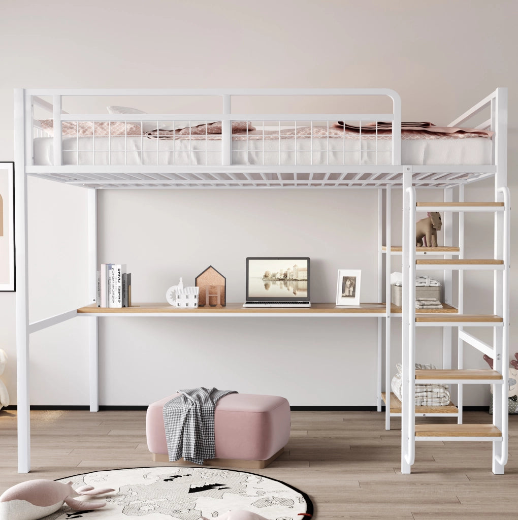 Letto a soppalco in metallo con scala, scrivania e scaffali, bianco
