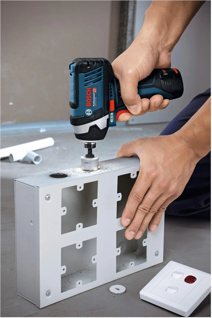 Bosch Professional 0 601 9A6 977 Avvitatore a Massa Battente a Batteria GDR 12V-105, 12 V, 2 x Batteria da 2.0 Ah, in L-Boxx, 250 volts