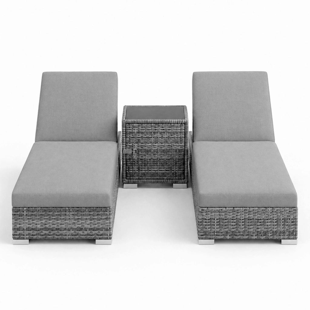 Set 2 Lettini Prendisole in Polyrattan con Tavolino Contenitore e Cuscini, Schienale Reclinabile 5 Posizioni, Arredo Giardino Piscina 184x60x21 Cm Grigio