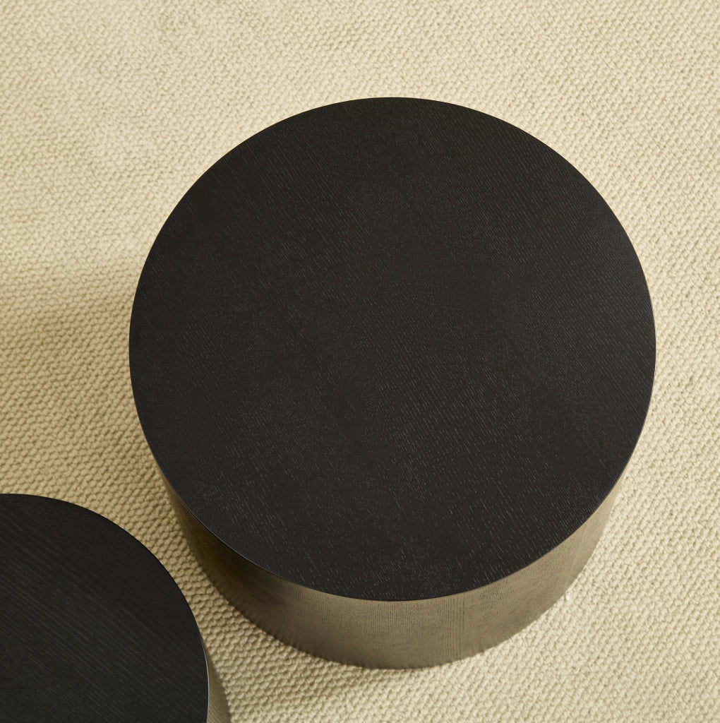 Set di tavolini nesting 2 pezzi in MDF nero, salvaspazio e versatili