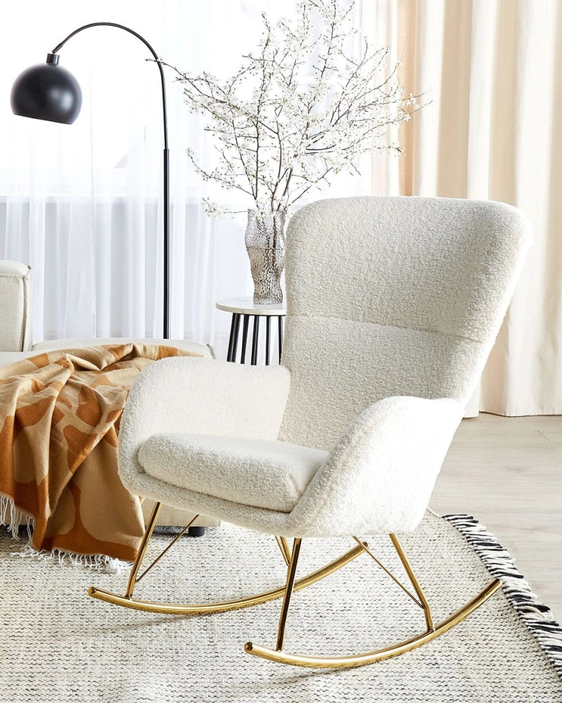 Sedia a dondolo in tessuto poliestere boucle bianco e oro Rivestimento in metallo Gambe a pattini Design tradizionale e retrò