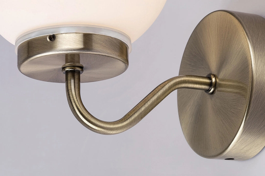 Applique Togo 1302 bianca sfera vetro E14 IP44 Rabalux