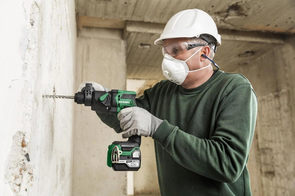 Akku Bohrhammer DH18DPB (18V, mit Brushless Motor, RFC Funktion, Auto-Stopp-Funktion, 2 Betriebsarten, ohne Akku, Ladegerät und Transportkoffer)