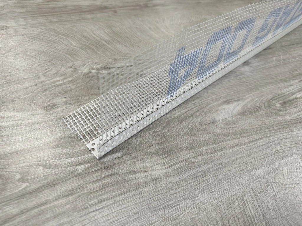 Paraspigolo in pvc con rete 10x10 - barra 2,5 metri bianco