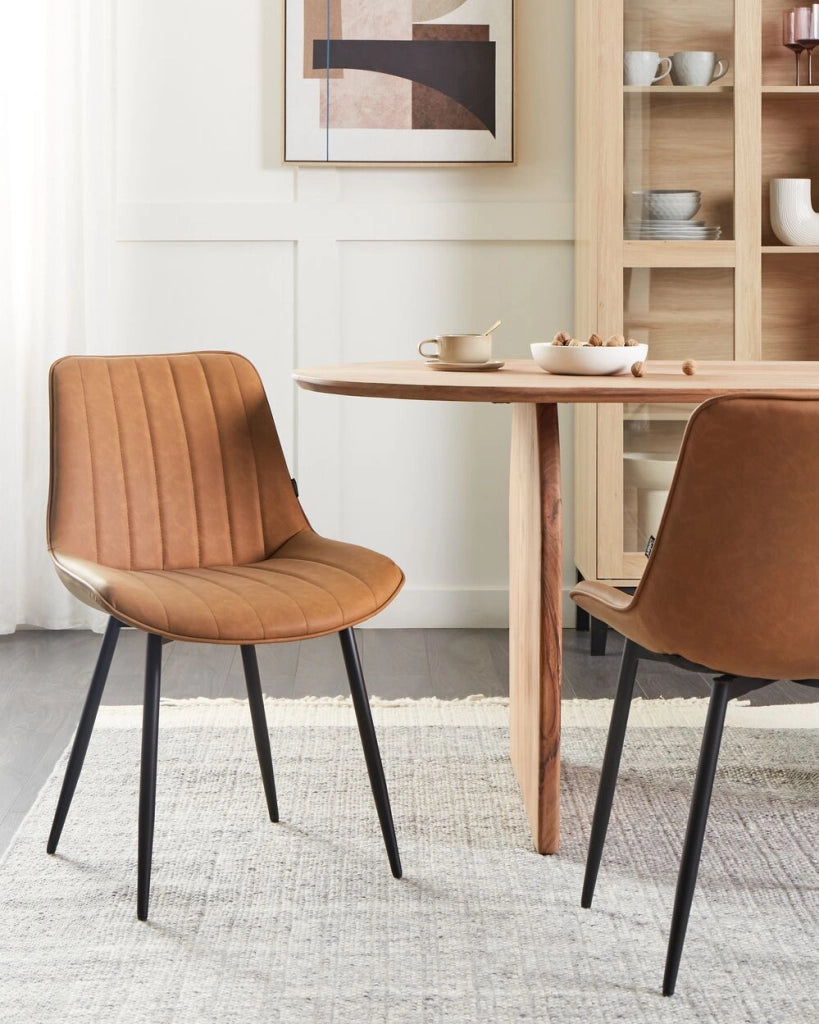 Set di 2 sedie da pranzo in ecopelle marrone con gambe in acciaio nero senza braccioli set da pranzo salotto soggiorno moderno