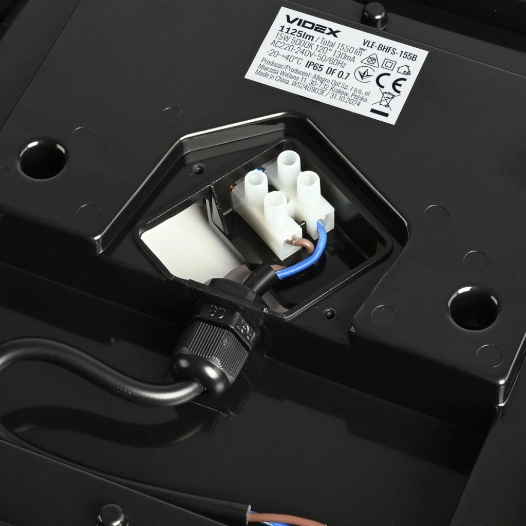 Applique esterna da parete quadrata nera 15W IP65 Videx