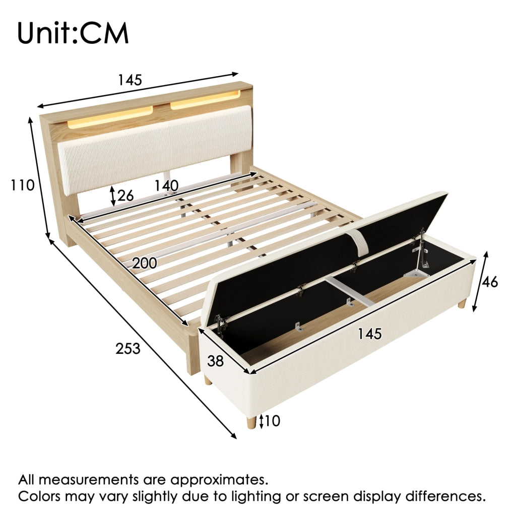 Letto matrimoniale in legno chiaro con panca contenitore e LED
