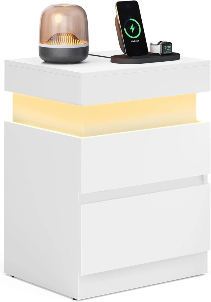 VASAGLE KAILYN Collezione - Comodino con Multipresa, Tavolino con Piano Scorrevole, 2 Cassetti, Striscia LED, Stile Moderno, 35 x 40 x 55 cm, Bianco Neve LET640WB01