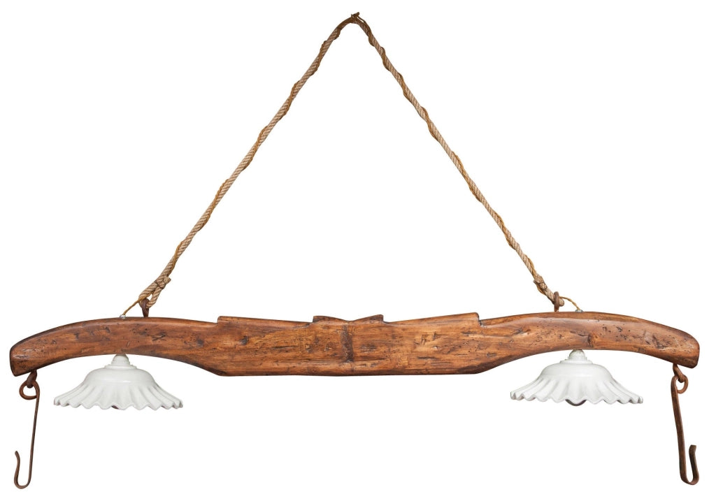 Biscottini Giogo lampadario in legno massello di tiglio finitura noce. Made in Italy