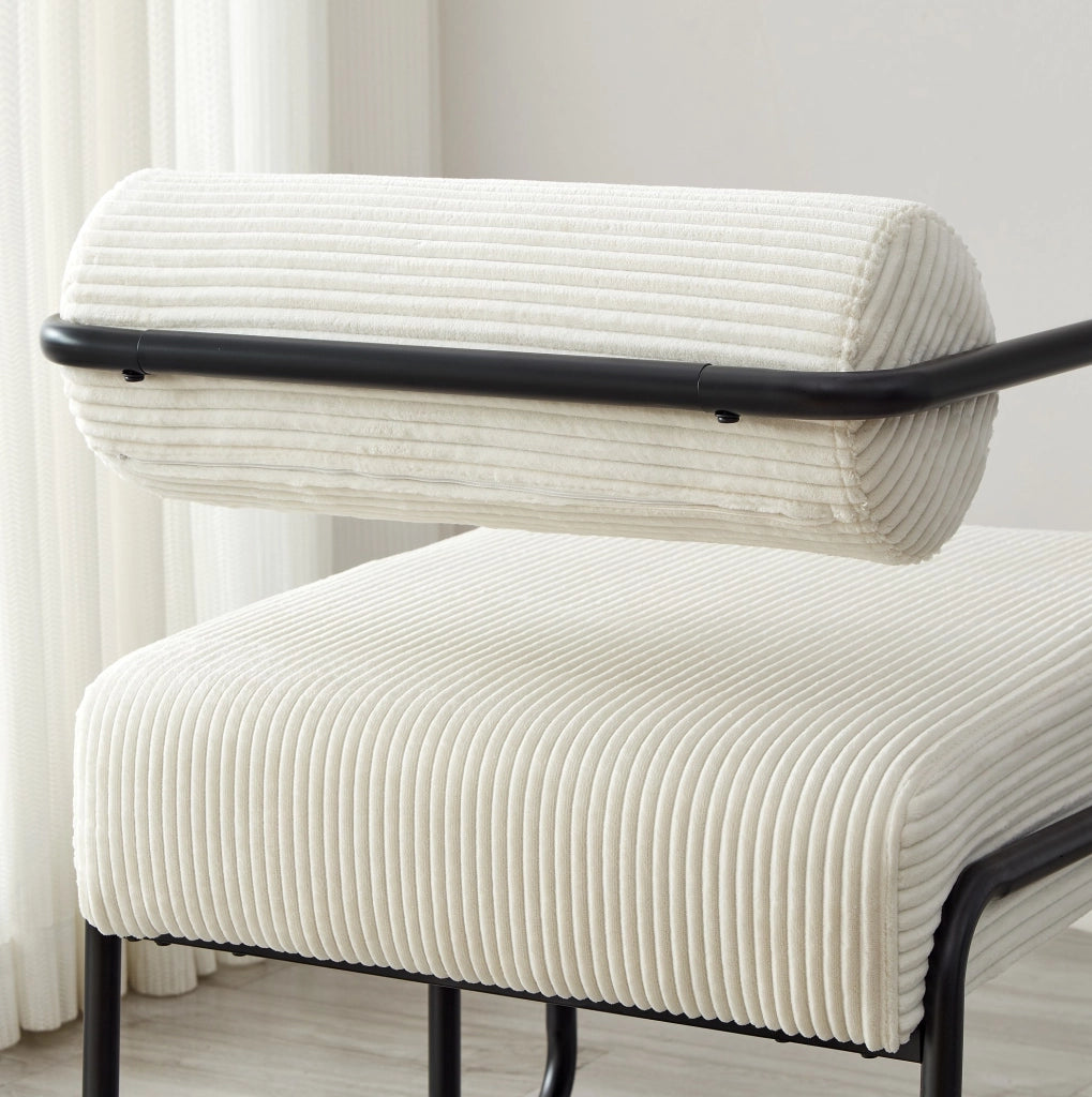 Poltrona lounge con montaggio a incastro in velluto a coste beige