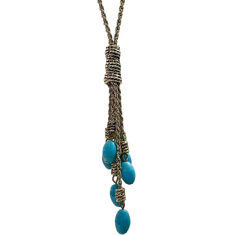 Collana con ciondolo a goccia in turchese naturale e nappa