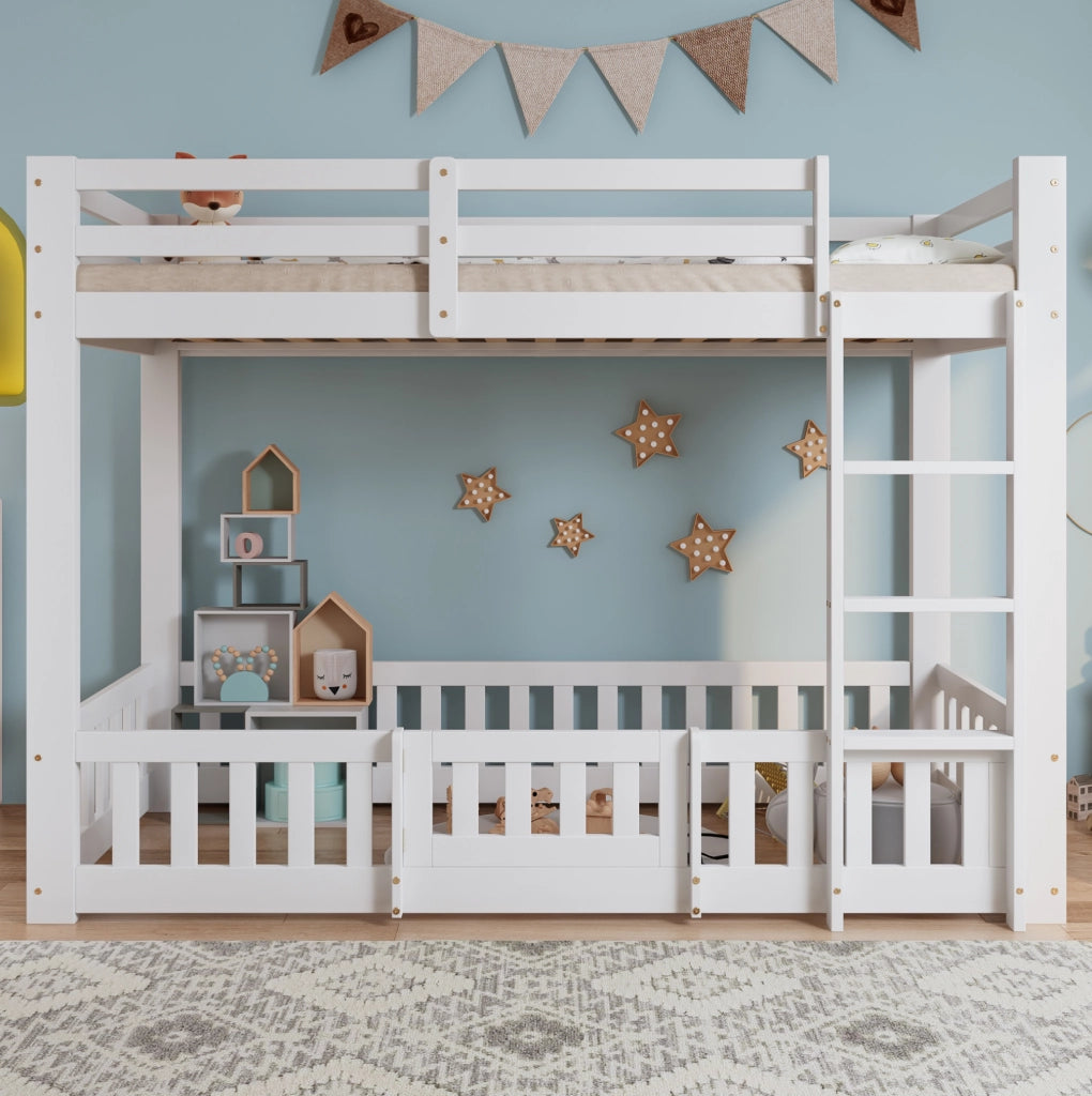 Letto a castello 90x200 cm con scala ad angolo e spazio inferiore libero in legno bianco