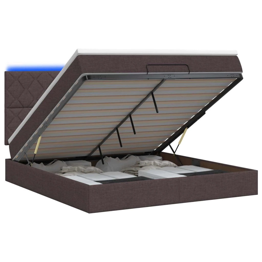 Letto Ottomano con Materasso e LED Marrone Scuro 140 x 200 cm 3458162