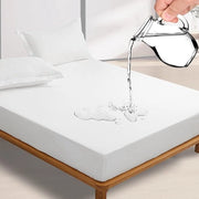 Protezione per materasso impermeabile 180 x 200 cm in microfibra ventilata, adattabile per incontinenti.