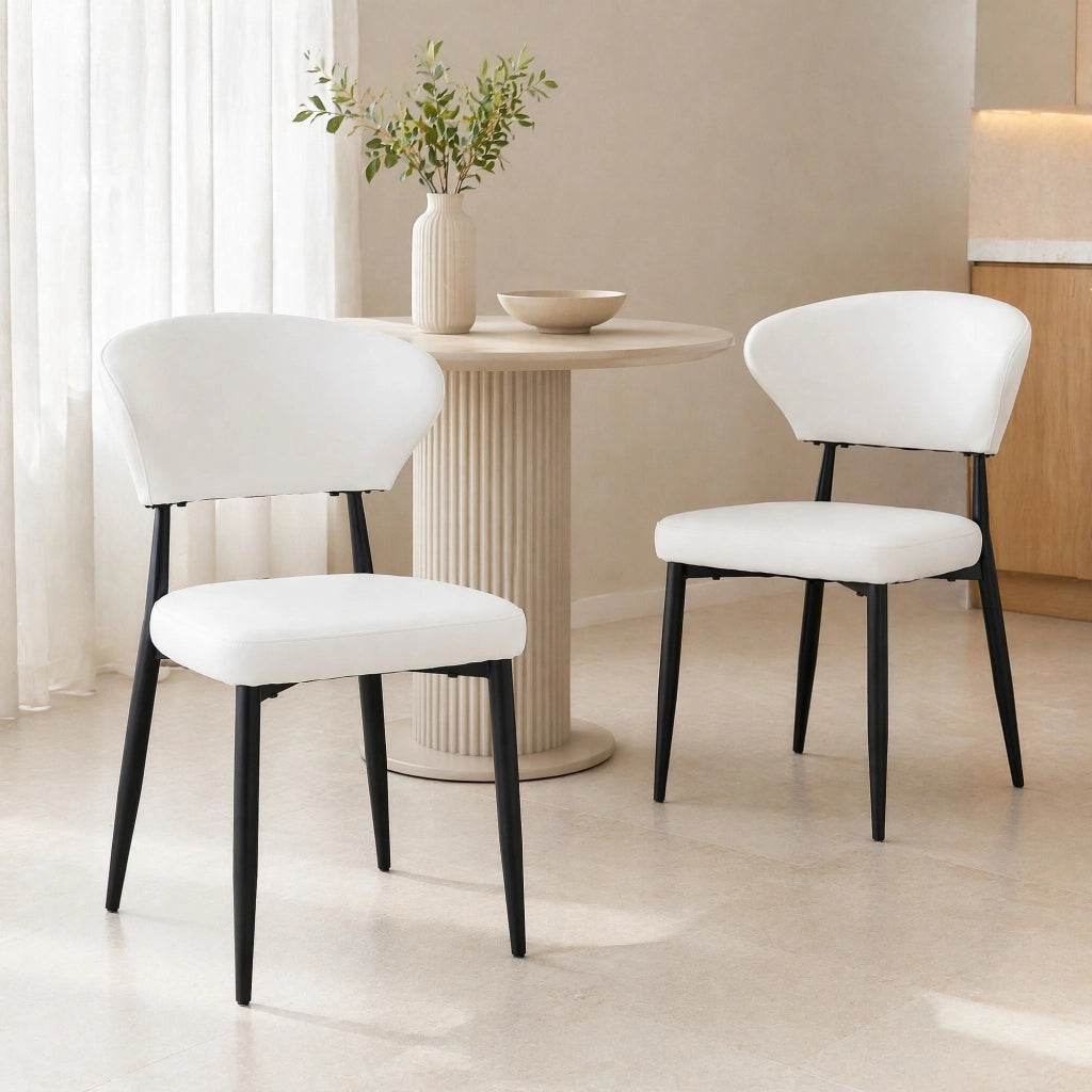 Set di 2 sedie da pranzo ergonomiche con schienale curvo in PU bianco e metallo nero