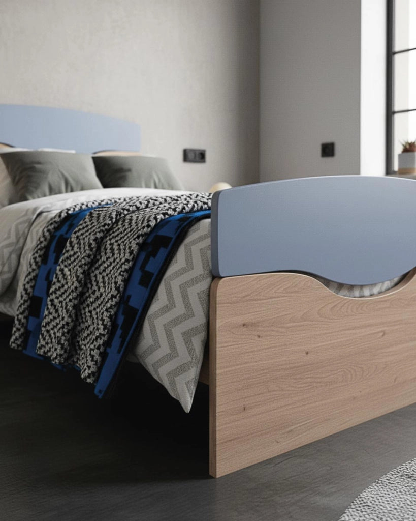 Letto Smile con fascioni e pediera - Letto una piazza e mezzo 127 x 197 - Struttura Virginia e avio - Rete e materasso esclusi_