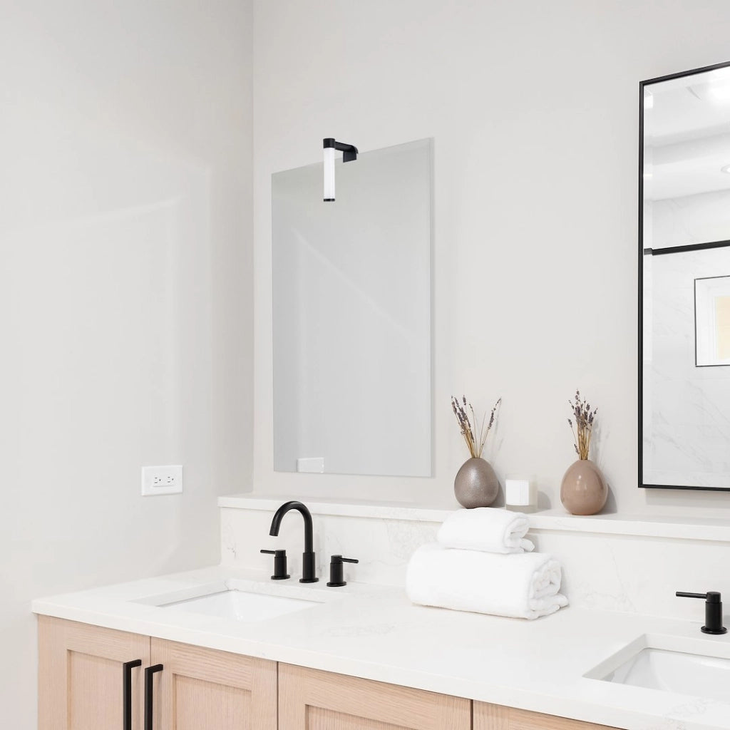 Applique bagno specchio APA nera LED 4W IP44 Milagro