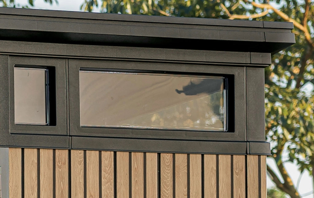 Casetta Box da Giardino 216x218x226 cm Keter Signature Venetian Pent 7x7 Effetto Legno Marrone e Antracite
