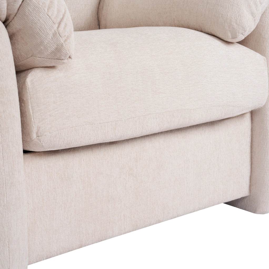 Poltrona singola in chenille beige; seduta 96x82x84 cm; struttura in legno e ferro