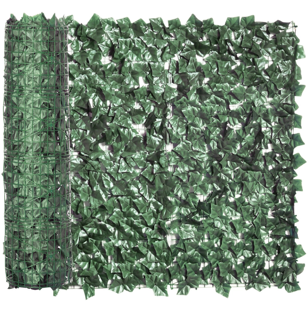 Siepe artificiale con fogliame fitto e installazione flessibile in PE e tessuto verde scuro
