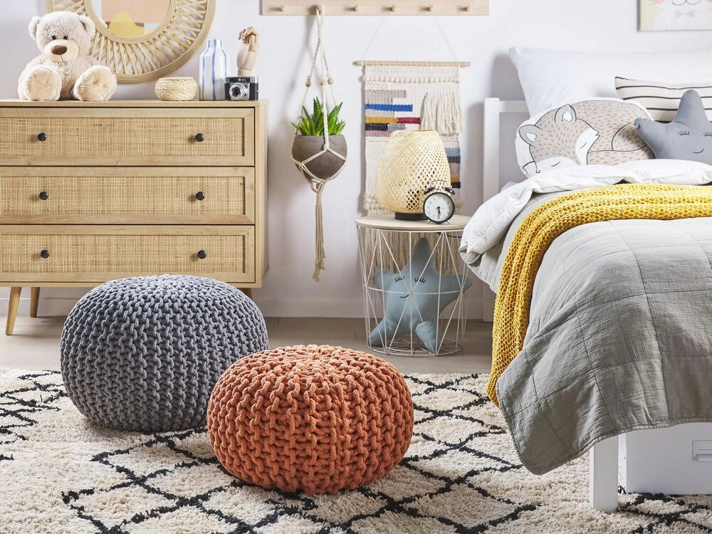 Pouf ottomana grigio scuro in cotone lavorato a maglia perline EPS riempimento rotondo piccolo poggiapiedi 50 x 35 cm