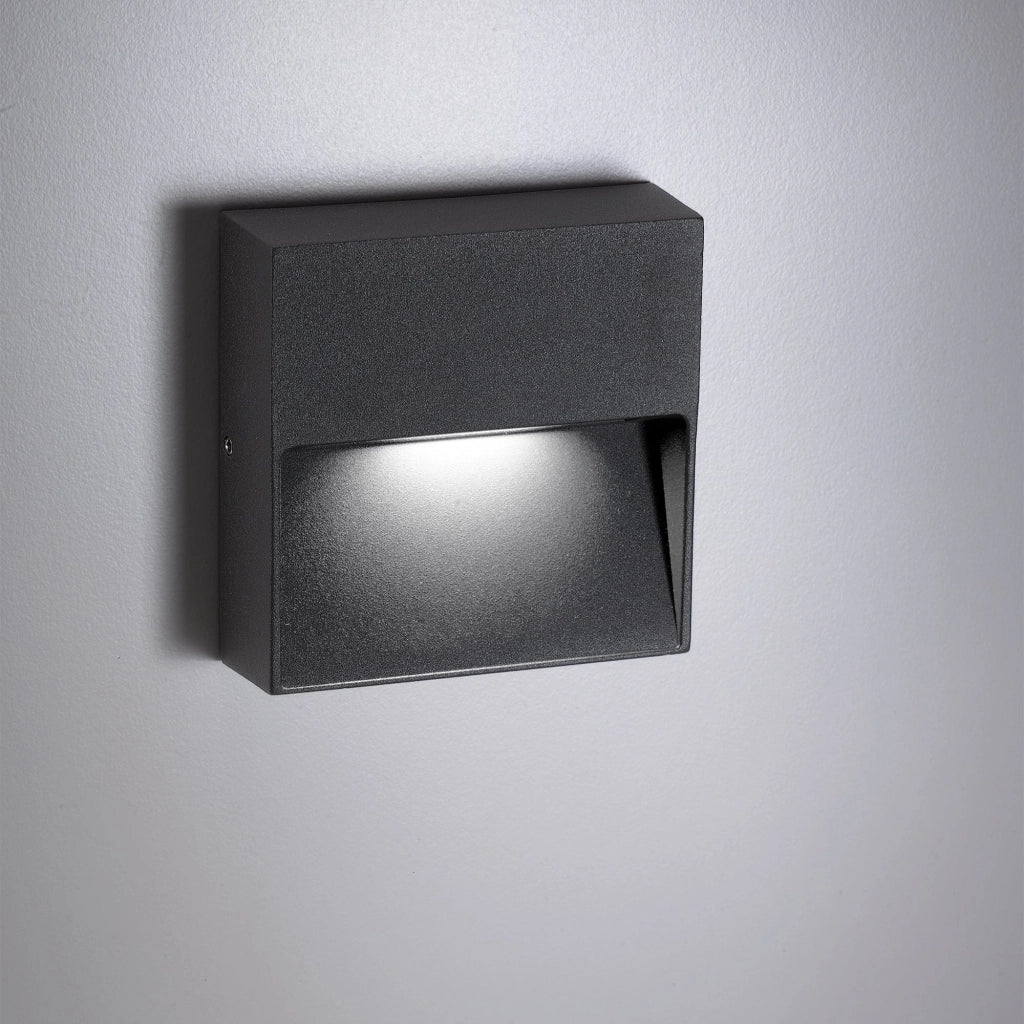 Bottom Lampada da Parete LED per Esterni ed Interni 4.5W 3000K IP54 in Alluminio Pressofuso Grigio Scuro Forma Quadrata Design Moderno ed Elegante