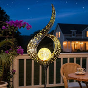 Lampade all'aperto, luci LED idonee per giardini, prati, terrazze e cortili.