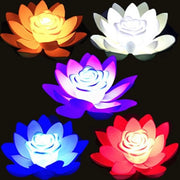 Lanterna a LED lotus artificiale acqua resistente - Lampada da giardino galleggiante a forma di fiore di loto - Fiamma di loto galleggiante pianta - Illuminazione per vasca da bagno decorazione giardino - 18CM.
