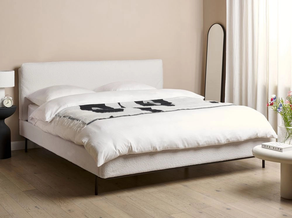 Letto a doghe Bianco Bouclè Imbottito 180 x 200 cm EU Matrimoniale Design Moderno