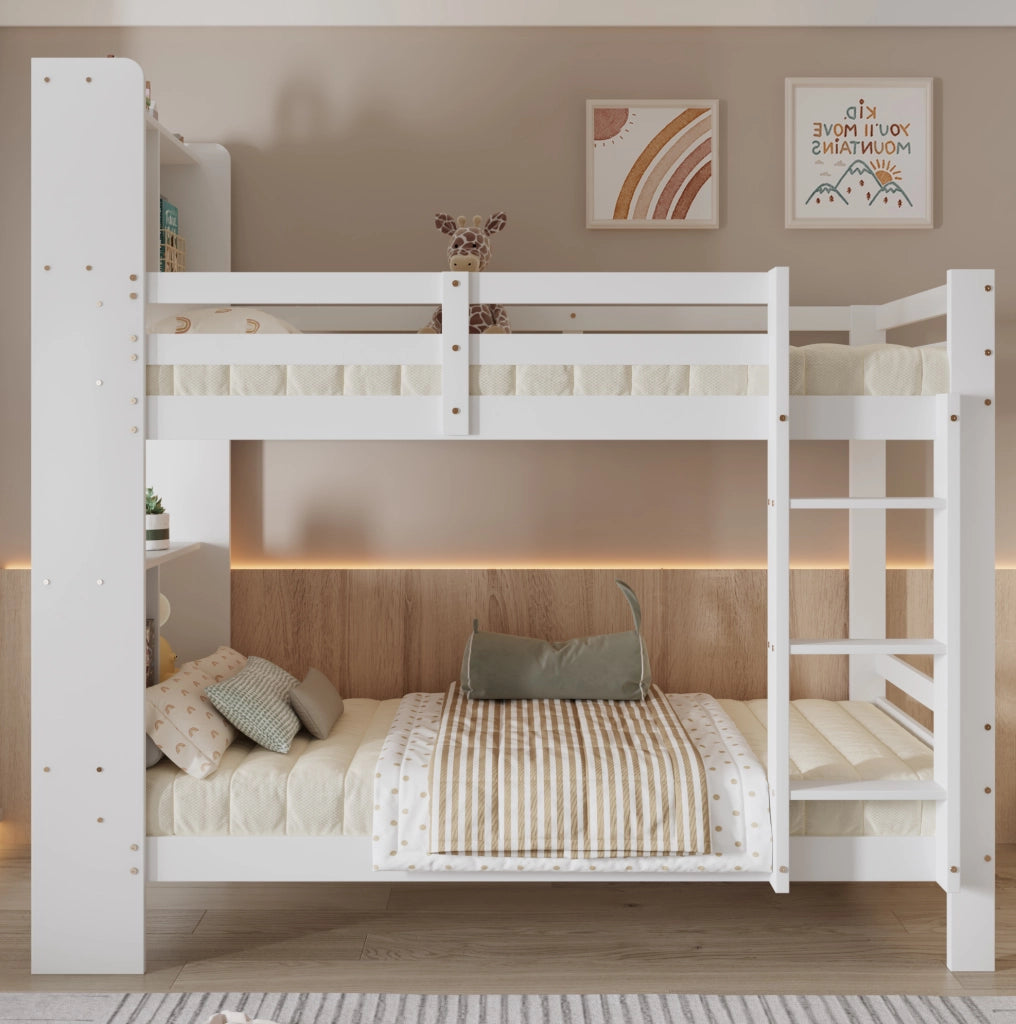 Letto a castello con ripiani e scala angolare a 3 gradini; 90x200 cm; bianco