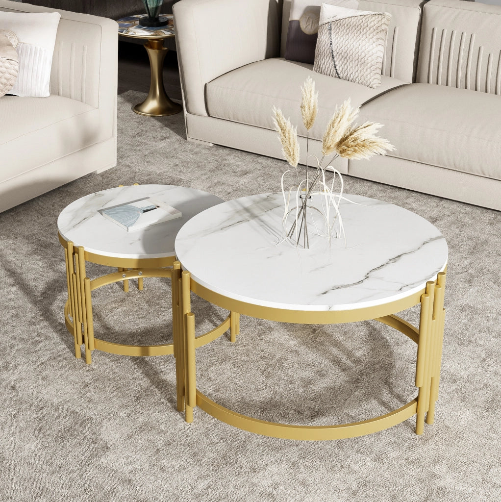 Set di 2 tavolini da caffè rotondi impilabili effetto marmo; MDF e metallo; bianco e ottone anticato
