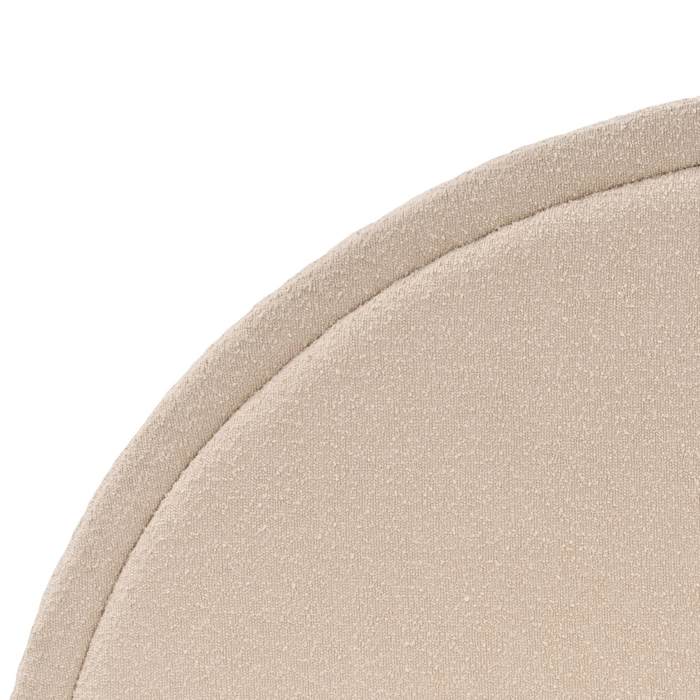 Letto matrimoniale in poliestere bouclè beige imbottito con base a doghe e testiera rotonda 160 x 200 cm minimalista retrò