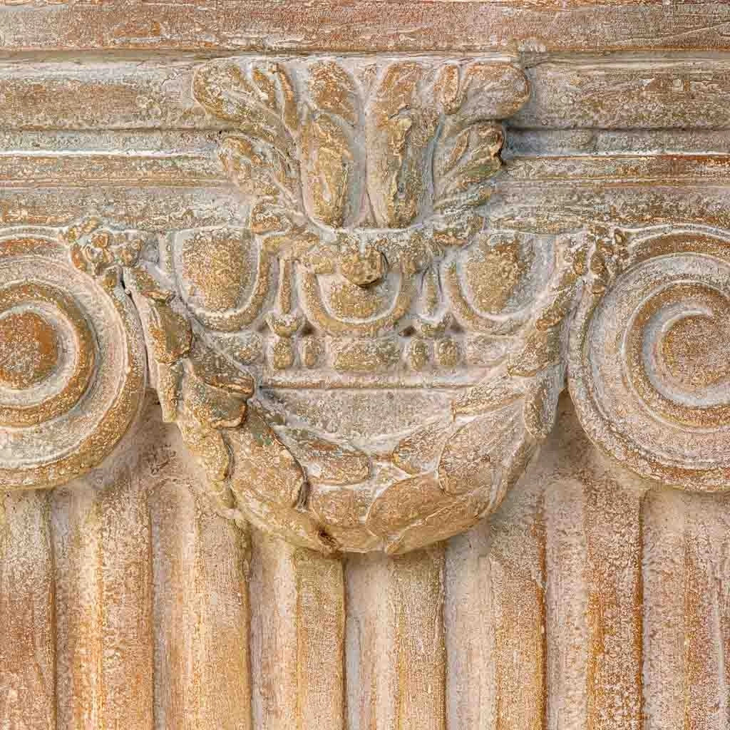 Colonna decorativa in magnesio invecchiato 41,5x20x47h cm