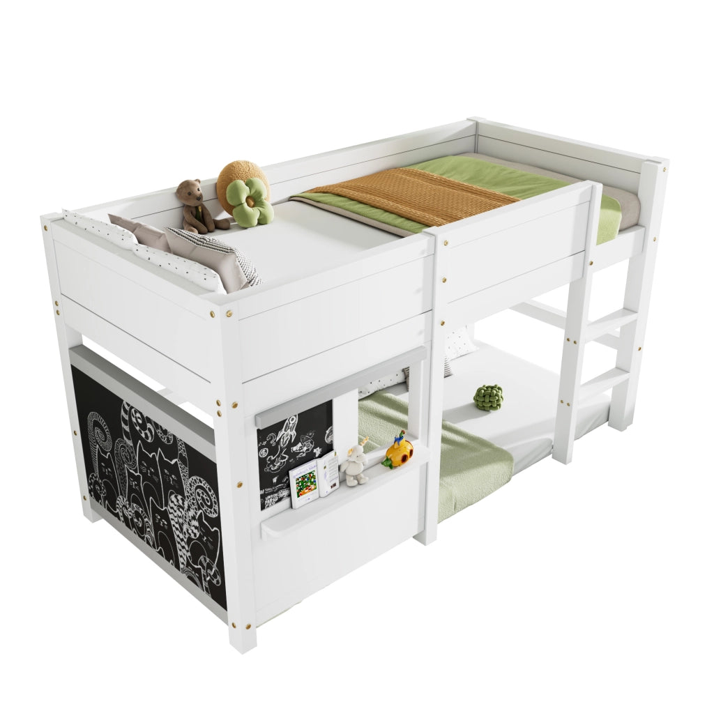 Letto a casetta per bambini con lavagna; scala a 3 gradini; 90x200 cm; in legno bianco